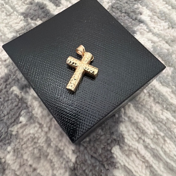 Jewelry - 14K Yellow Gold Cross Pendant